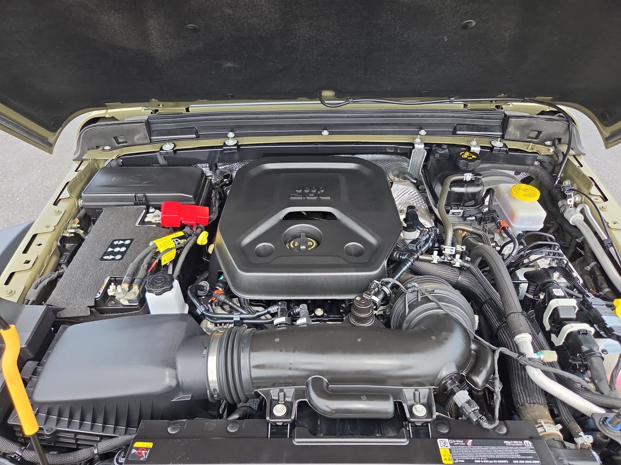 Certified 2025 Jeep Wrangler Sport AWD/4WD image 33