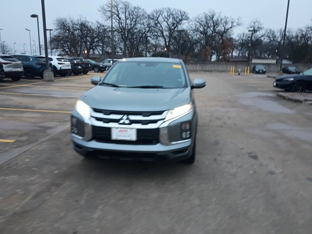 Used 2025 Mitsubishi Outlander Sport SE image 5