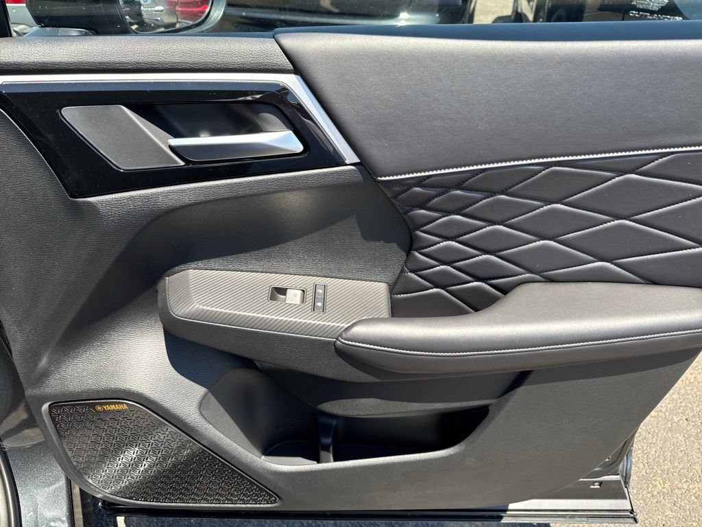 New 2026 Mitsubishi Outlander SEL FWD image 38