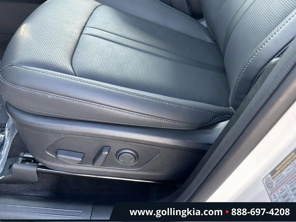 Certified 2026 Kia Sorento S AWD/4WD image 18