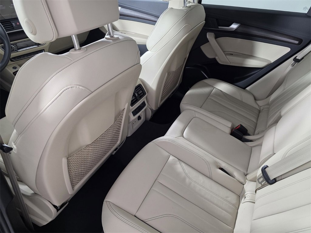 Used 2024 Audi Q5 2.0T Premium image 16