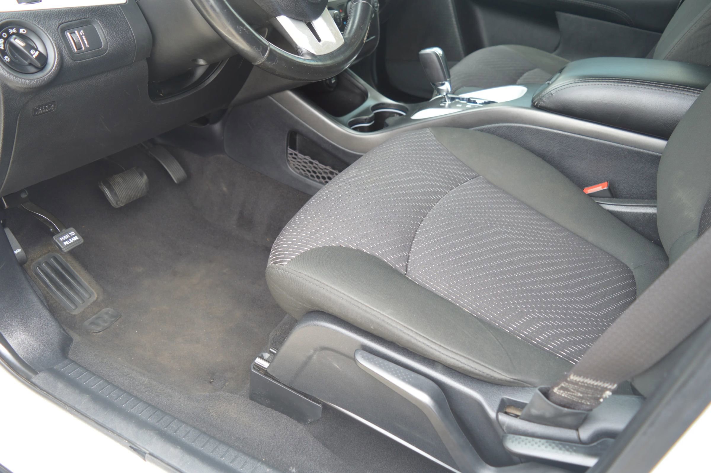 Used 2019 Dodge Journey SE w/ Connectivity Group FWD image 11