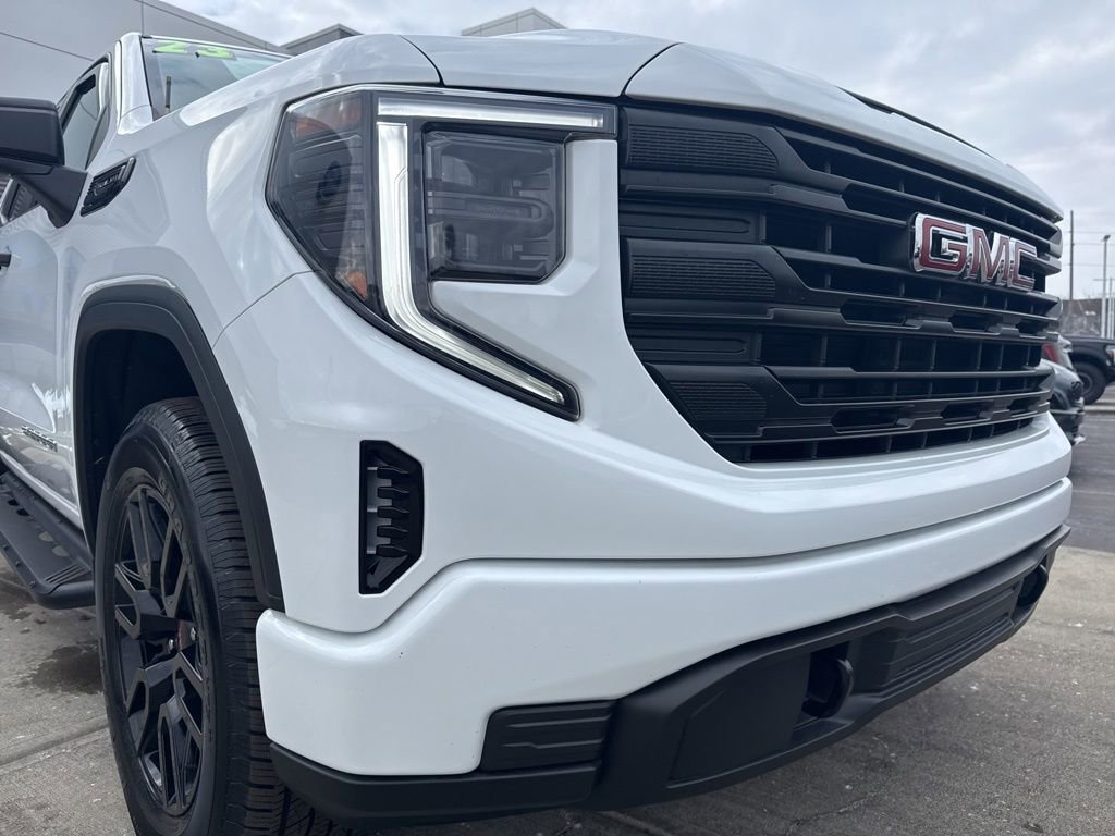 Used 2023 GMC Sierra 1500 Pro w/ Graphite Edition image 9