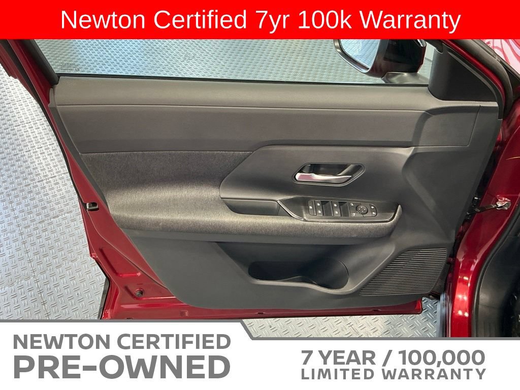 Used 2026 Nissan Kicks SV w/ SV Premium Package FWD image 32