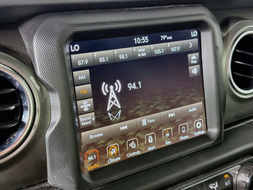 Used 2023 Jeep Wrangler Unlimited Sahara w/ Cold Weather Group AWD/4WD image 15
