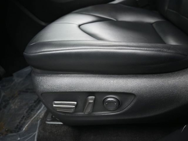 Used 2023 Toyota Highlander XLE image 12