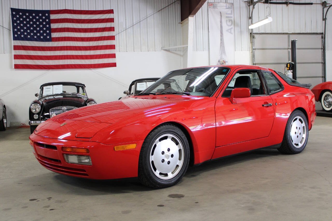 Used 1987 Porsche 944 Turbo RWD image 1