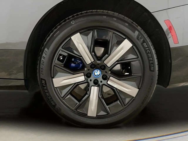 Used 2023 BMW iX xDrive50 AWD/4WD image 95