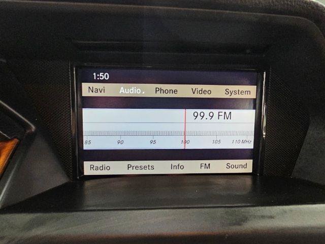 Used 2010 Mercedes-Benz GLK 350 4MATIC image 15