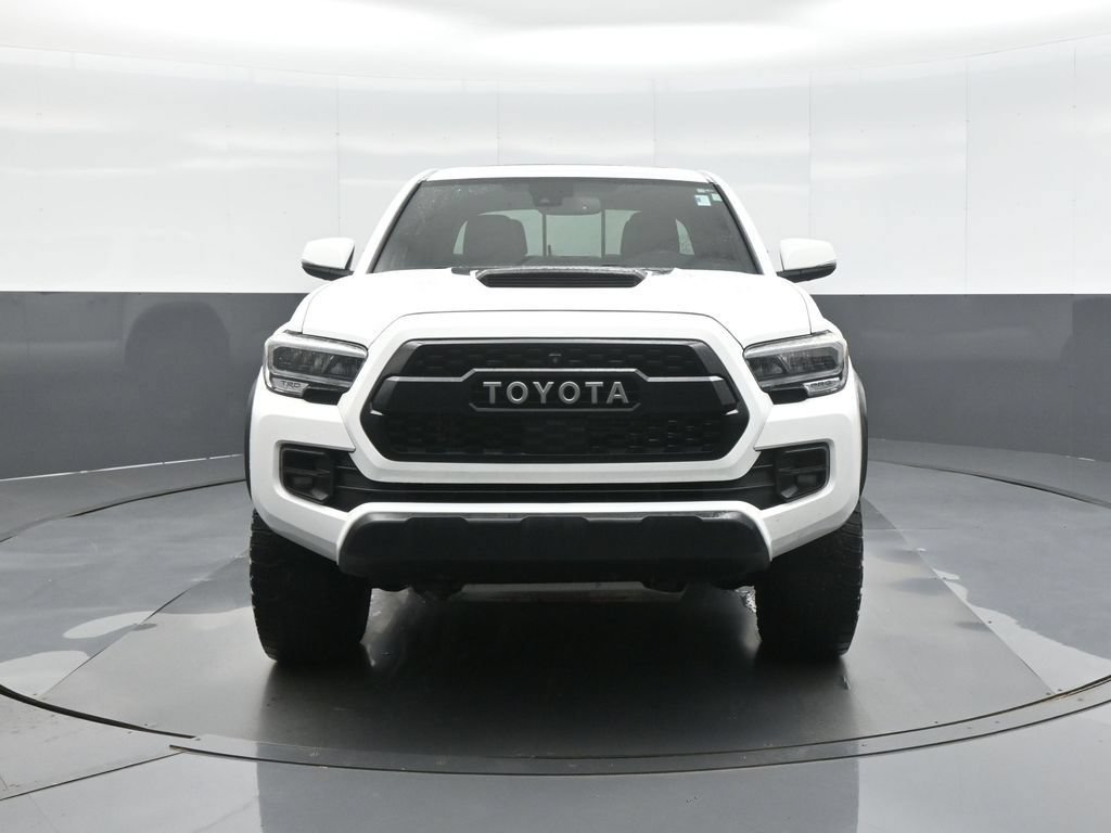 Certified 2020 Toyota Tacoma TRD Pro AWD/4WD image 2