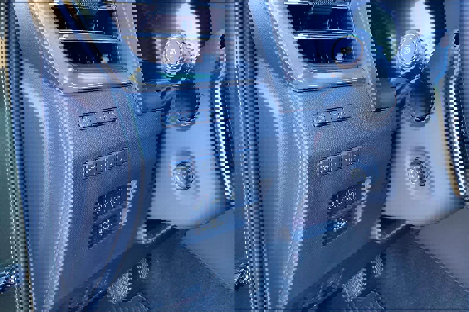 Used 2024 Lexus GX 550 image 34