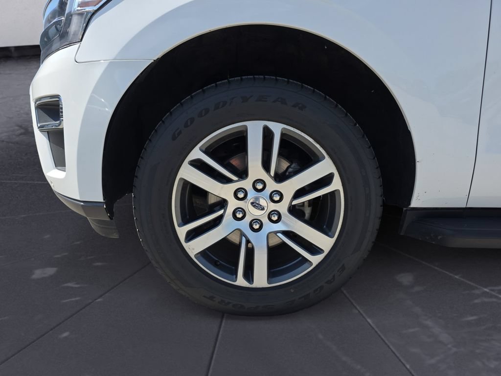 Used 2024 Ford Expedition Limited AWD/4WD image 14