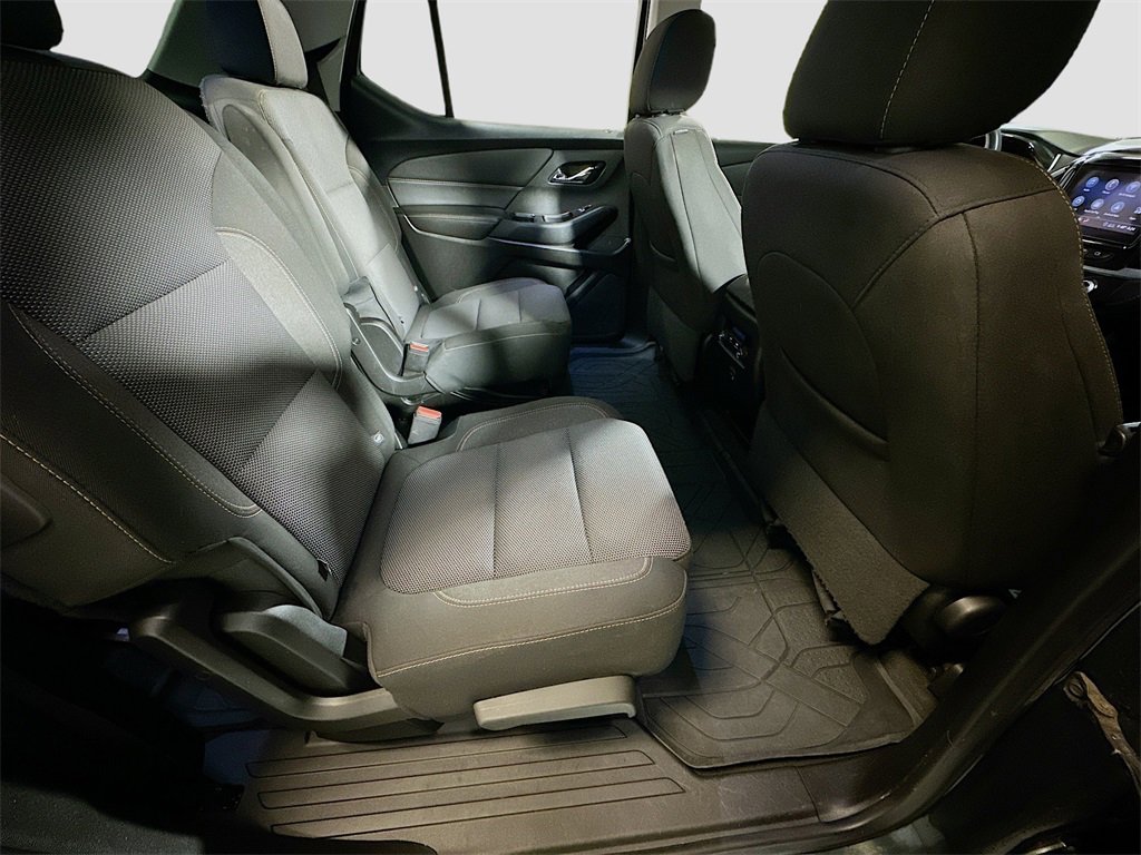 Used 2020 Chevrolet Traverse LT image 29
