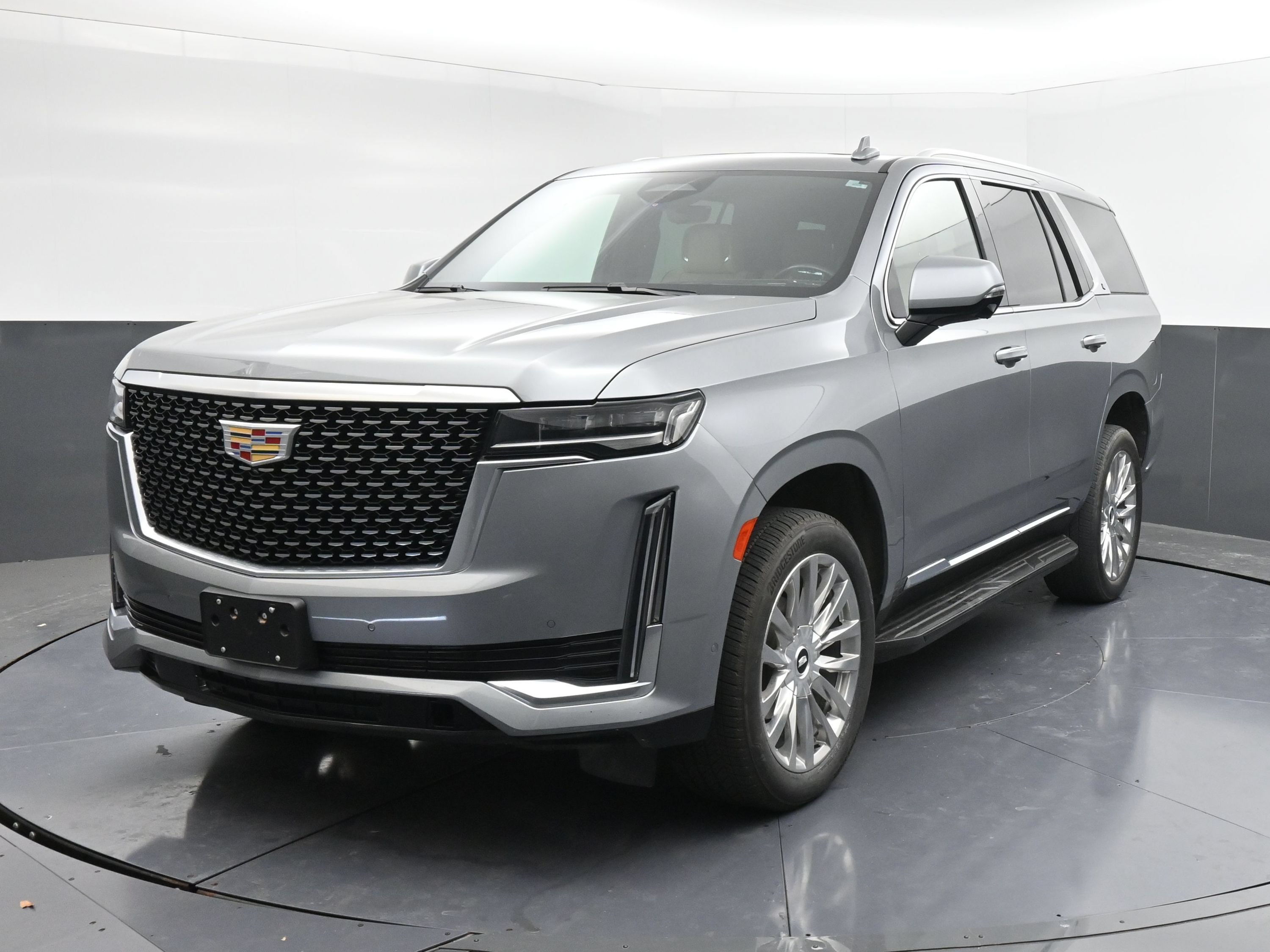 Used 2023 Cadillac Escalade Premium Luxury AWD/4WD image 4