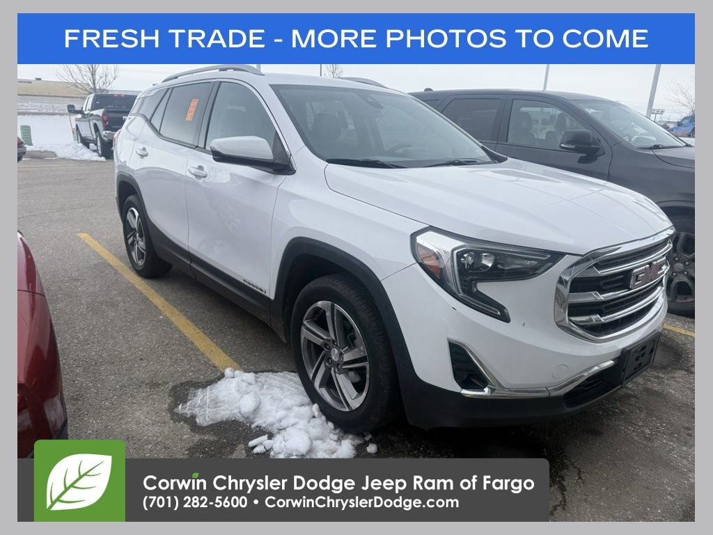 Used 2020 GMC Terrain SLT image 1