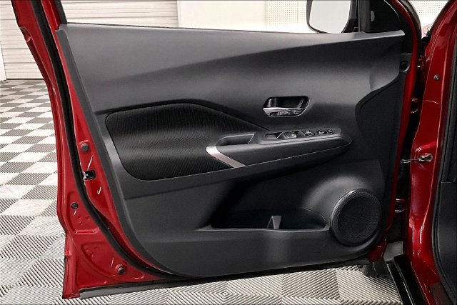Used 2024 Nissan Kicks SV FWD image 19