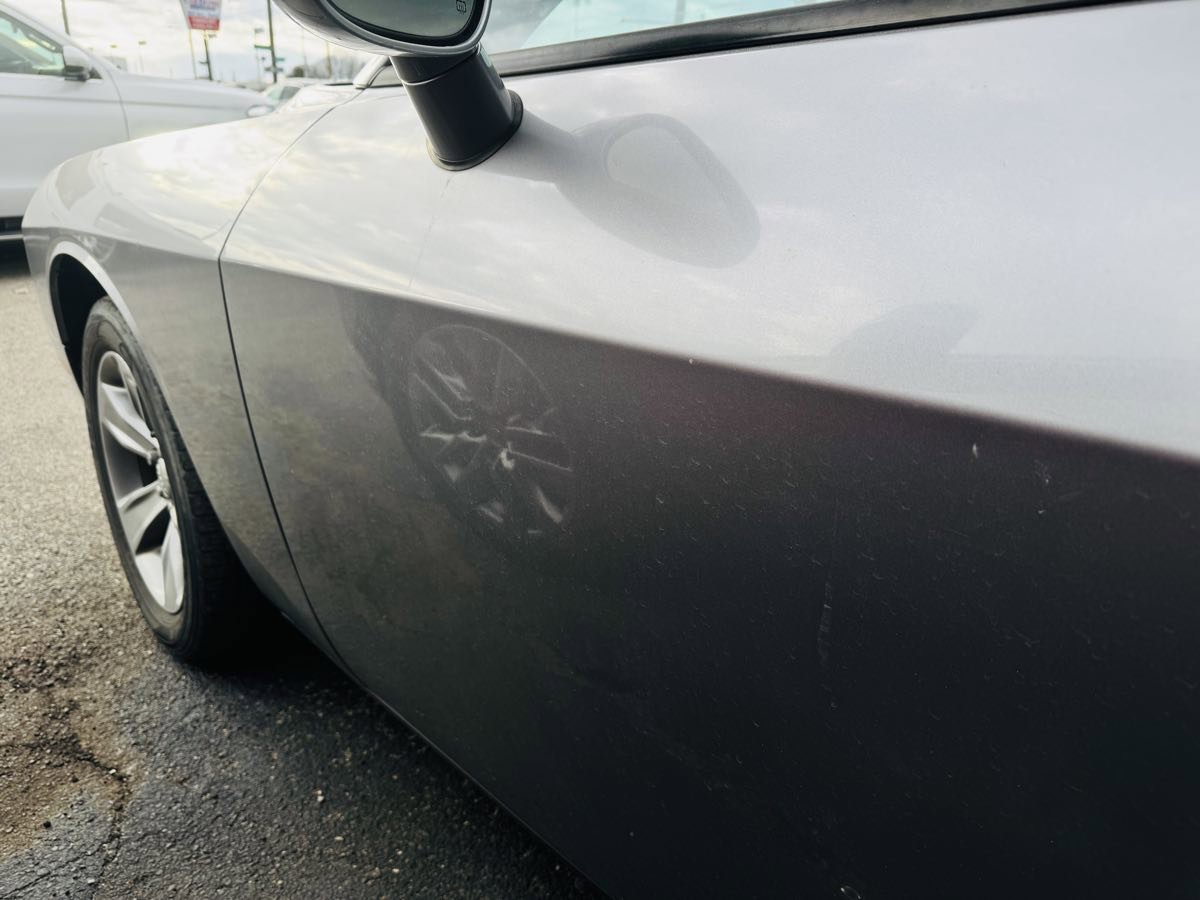 Used 2015 Dodge Challenger SXT RWD image 12
