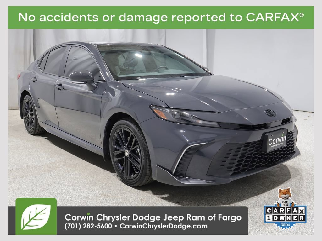 Used 2025 Toyota Camry SE AWD/4WD image 1