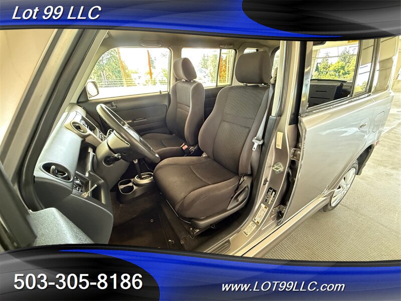 Used 2005 Scion xB FWD image 18