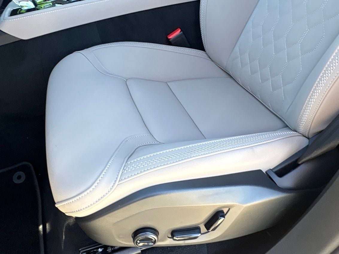 New 2026 Volvo XC90 B6 Plus image 28