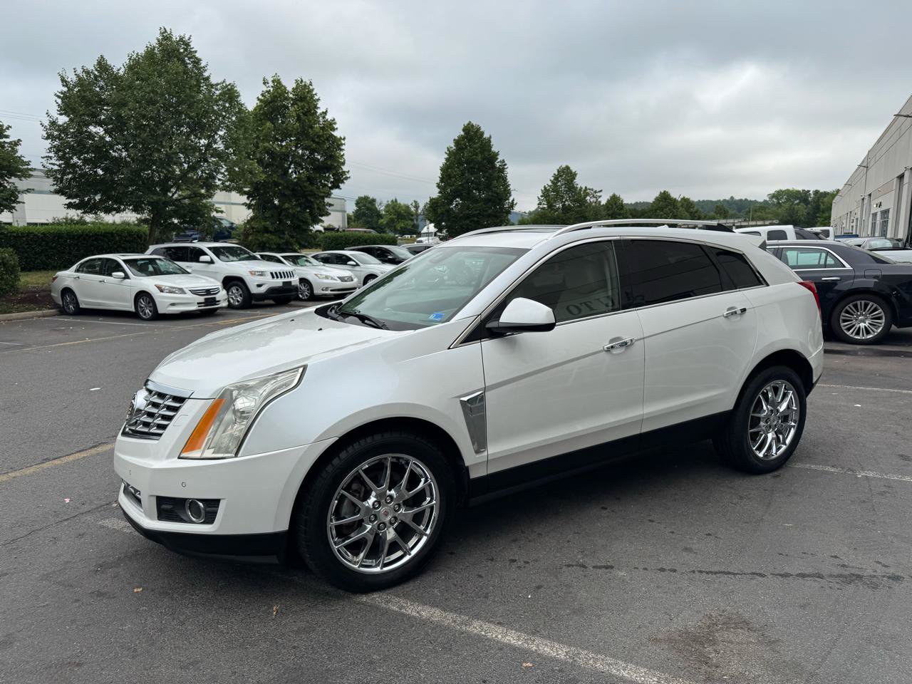 Used 2013 Cadillac SRX Premium AWD/4WD image 28