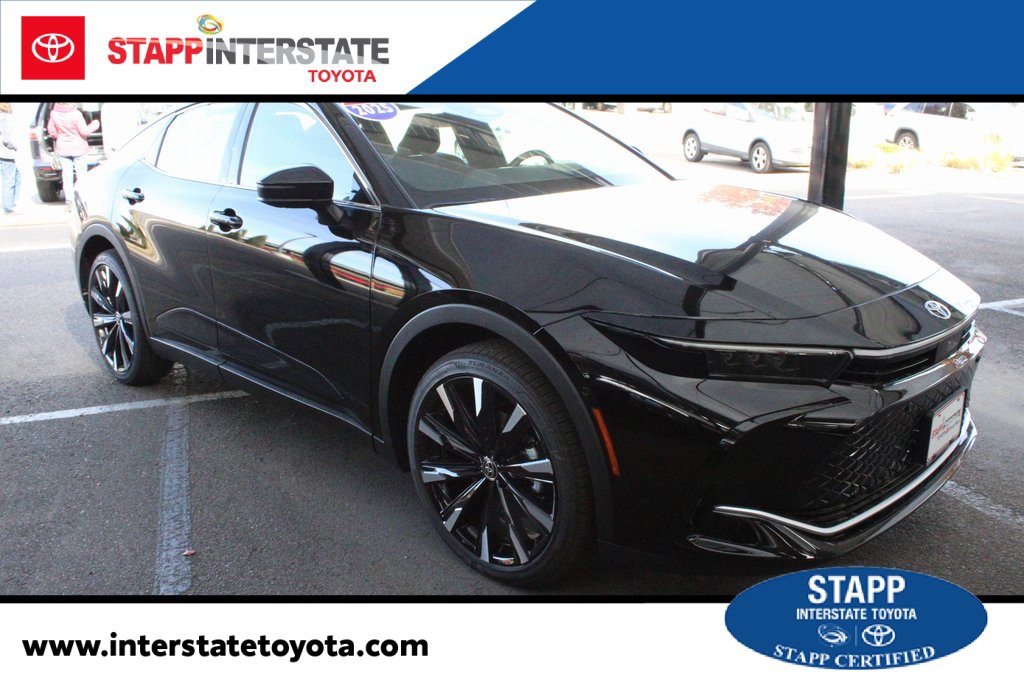 Used 2025 Toyota Crown Platinum