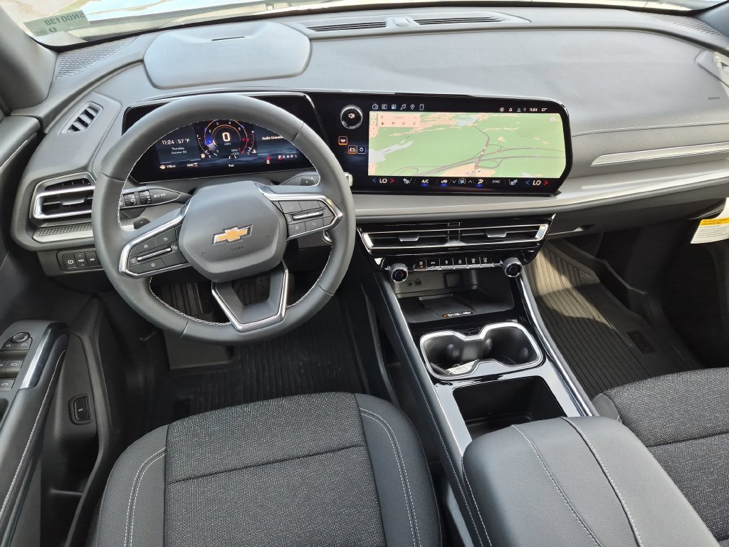 New 2027 Chevrolet Traverse LT w/ LPO, Floor Liner Package AWD/4WD image 17