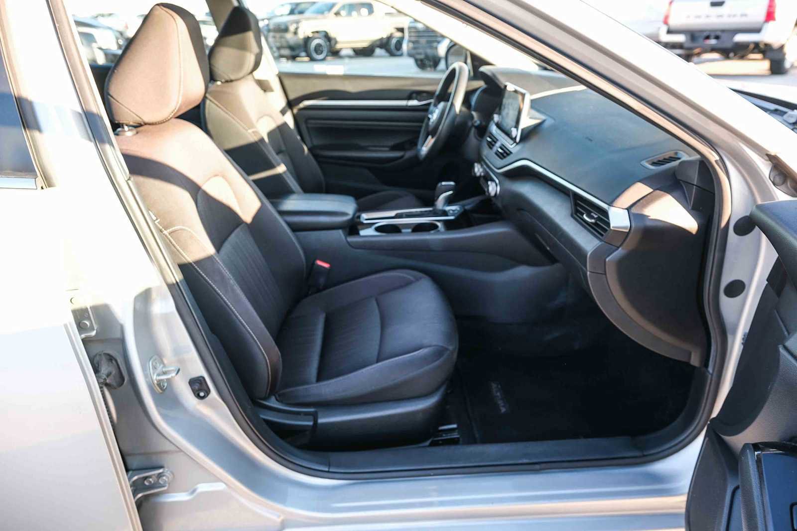 Used 2021 Nissan Altima 2.5 SV FWD image 18