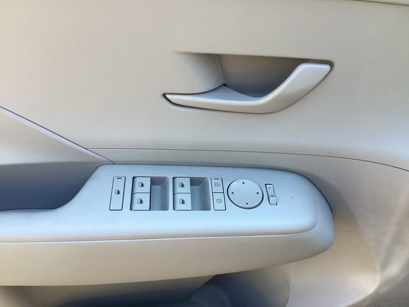 New 2025 Hyundai Kona SEL image 28