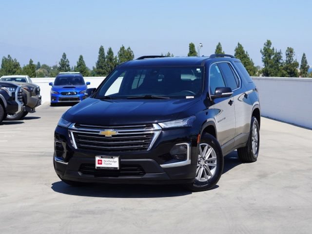 Used 2023 Chevrolet Traverse LT w/ LPO, Cargo Package AWD/4WD image 5
