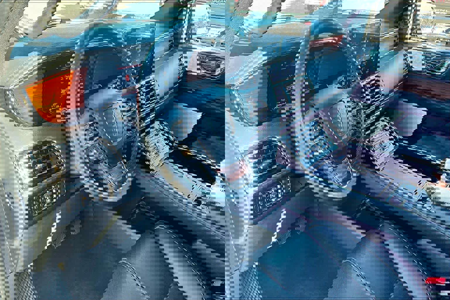 Used 2024 Lincoln Navigator L Reserve image 17