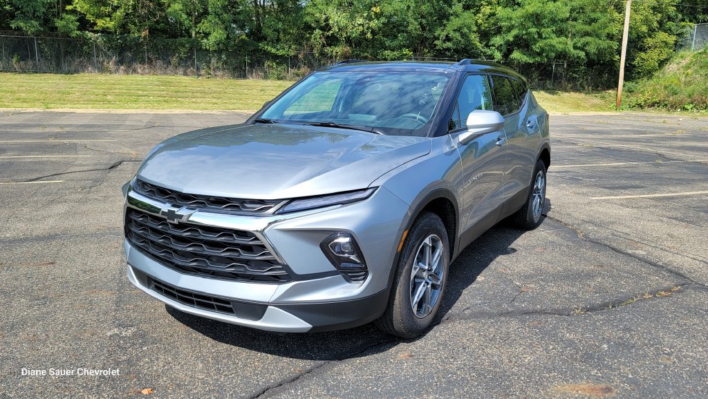 New 2026 Chevrolet Blazer LT w/ Convenience Package FWD image 5