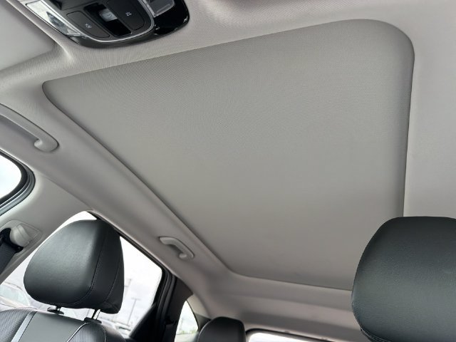 Certified 2025 Hyundai Tucson Limited AWD/4WD image 18