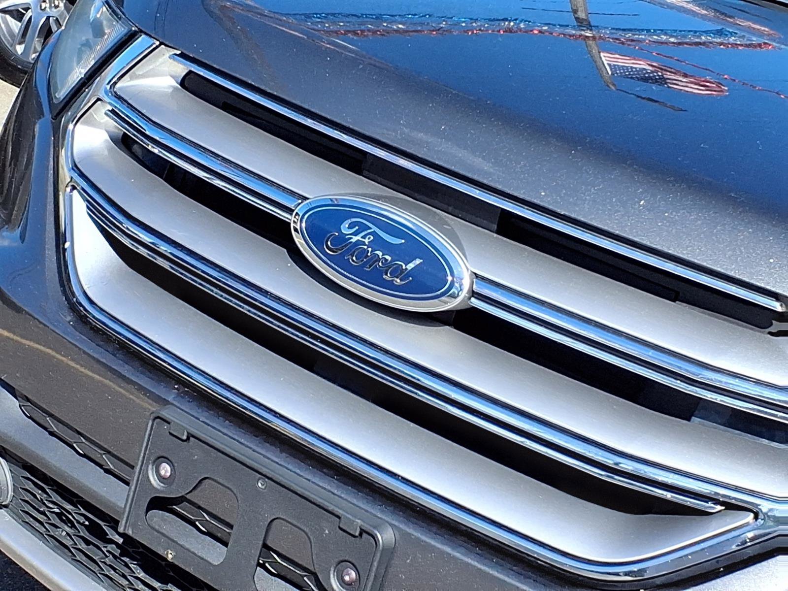 Used 2017 Ford Edge SEL image 31