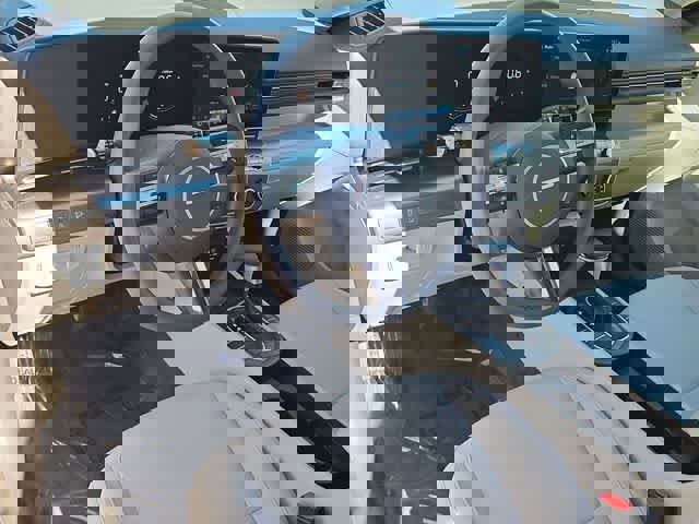 Certified 2025 Hyundai Kona SE image 10