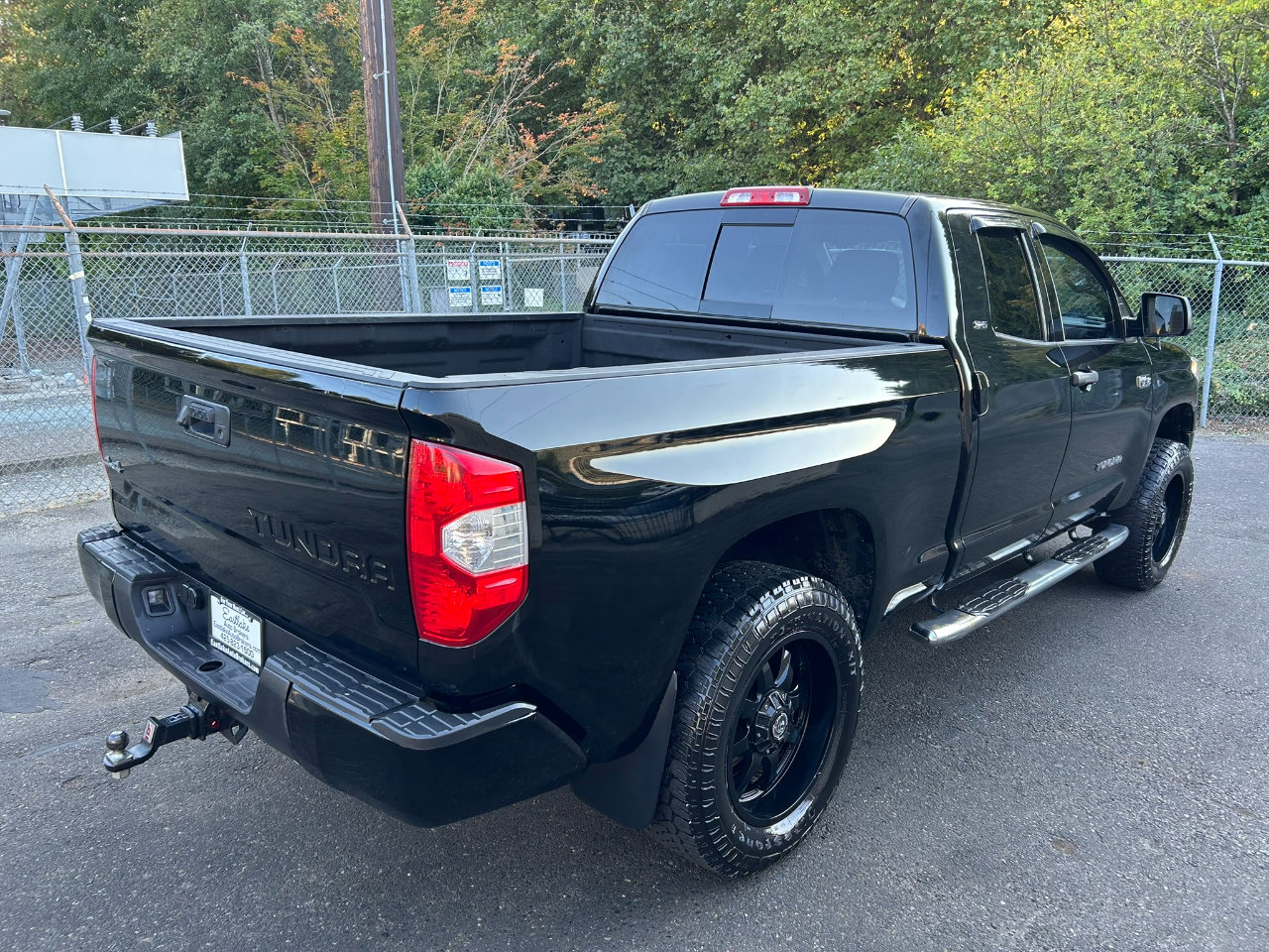 Used 2017 Toyota Tundra SR5 image 5