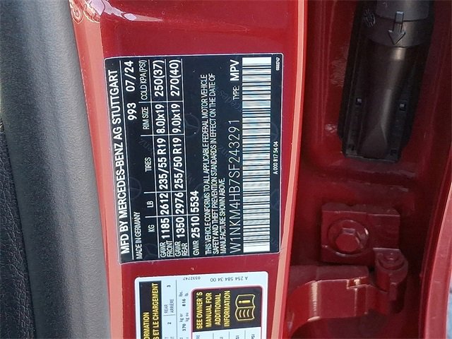 Used 2025 Mercedes-Benz GLC 300 4MATIC image 27