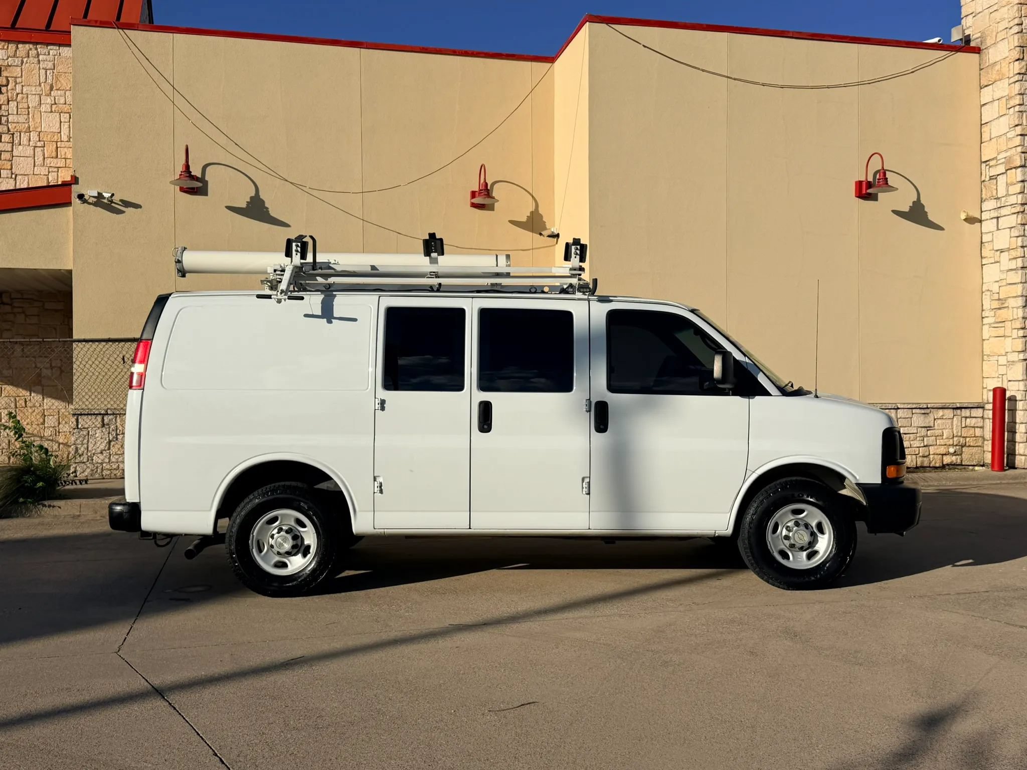 Used 2012 Chevrolet Express 2500 RWD image 6