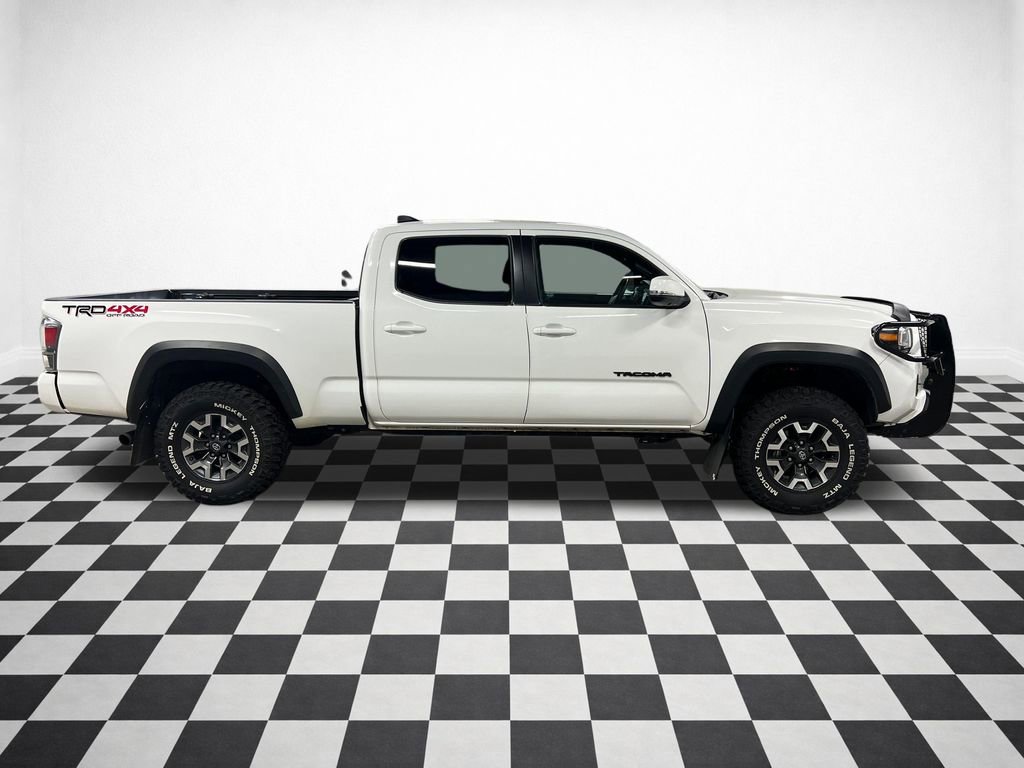 Used 2023 Toyota Tacoma TRD Off-Road w/ TRD Premium Off Road Package AWD/4WD image 2