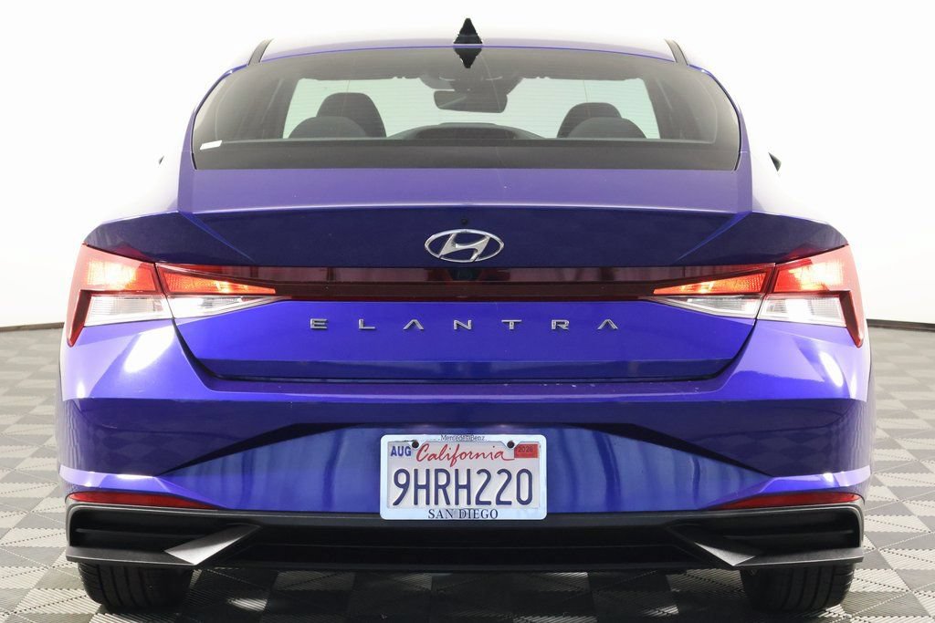 Used 2023 Hyundai Elantra SEL w/ Convenience Package FWD image 5