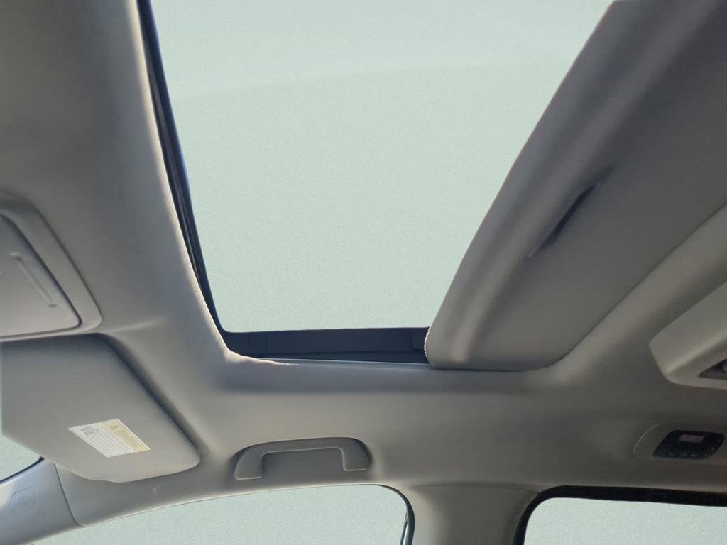 New 2026 Honda Odyssey Touring image 13