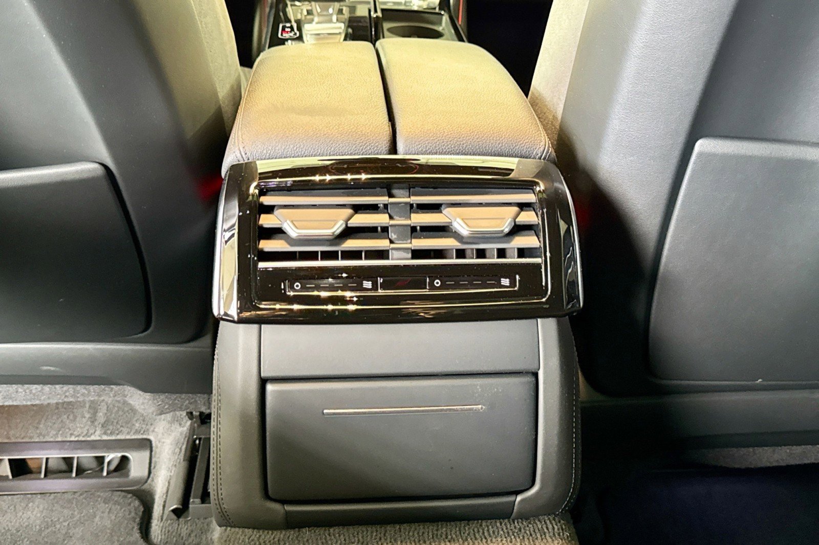 Used 2022 Audi A8 L 3.0T w/ Executive Package image 24