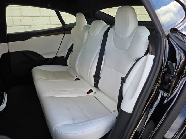 Used 2022 Tesla Model S AWD/4WD image 33