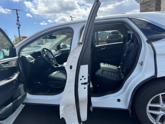 Used 2022 Ford Edge SEL AWD/4WD image 9