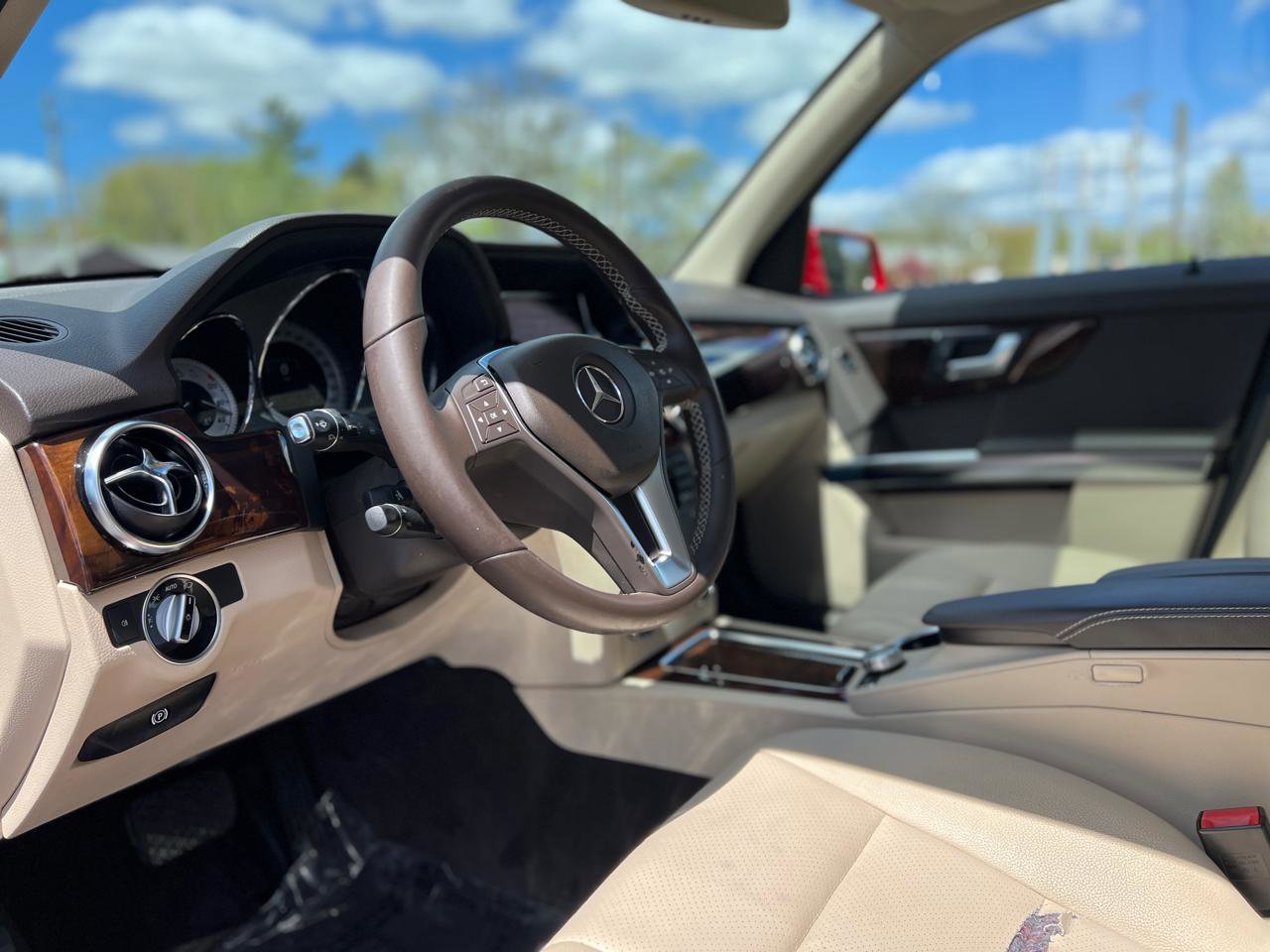 Used 2013 Mercedes-Benz GLK 350 4MATIC image 16