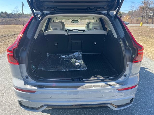 New 2026 Volvo XC60 B5 Ultra w/ Protection Package Premier AWD/4WD image 7