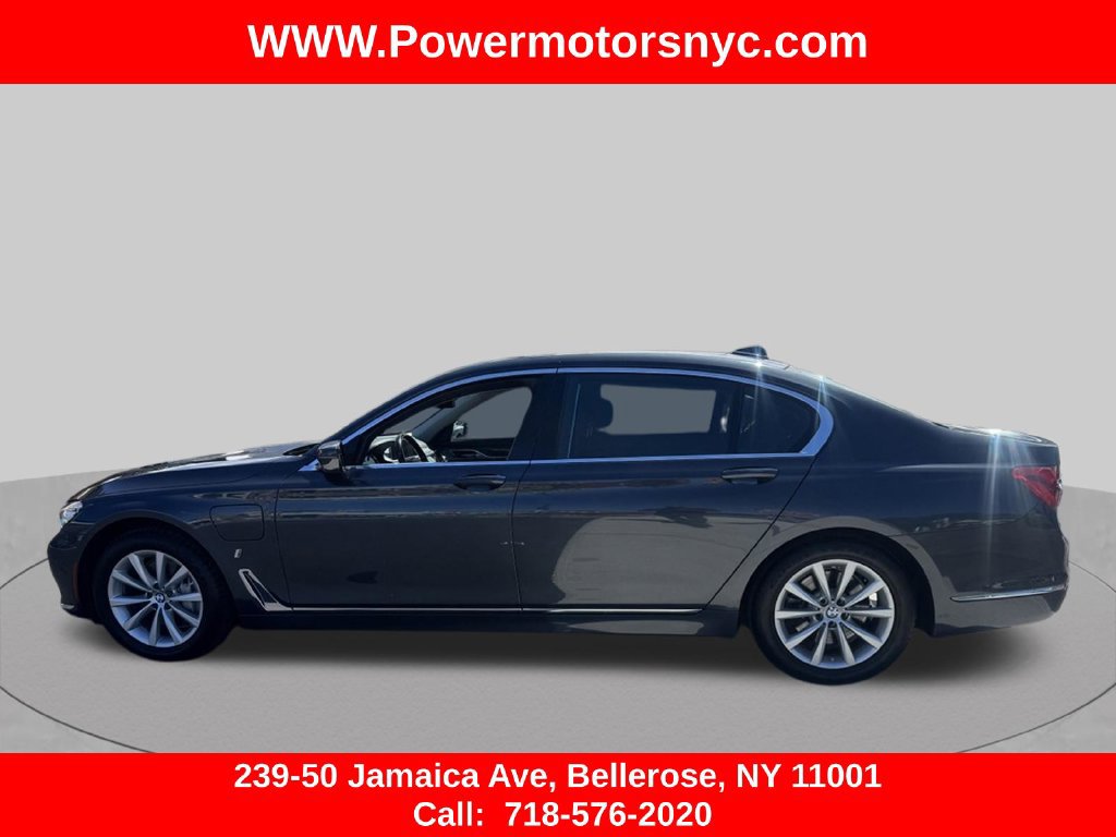 Used 2019 BMW 740e xDrive w/ Executive Package AWD/4WD image 2