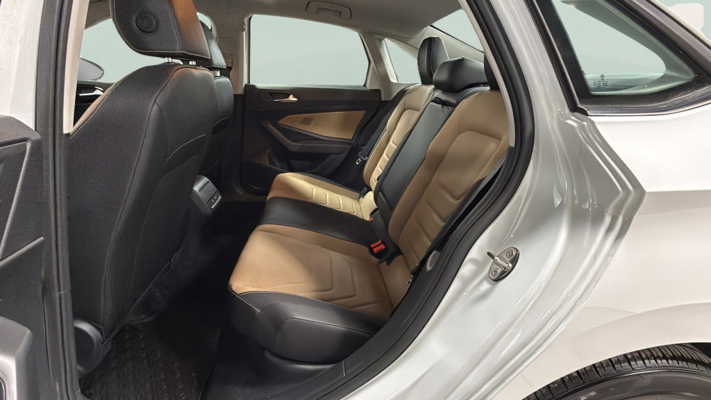 Certified 2021 Volkswagen Jetta SEL Premium image 32