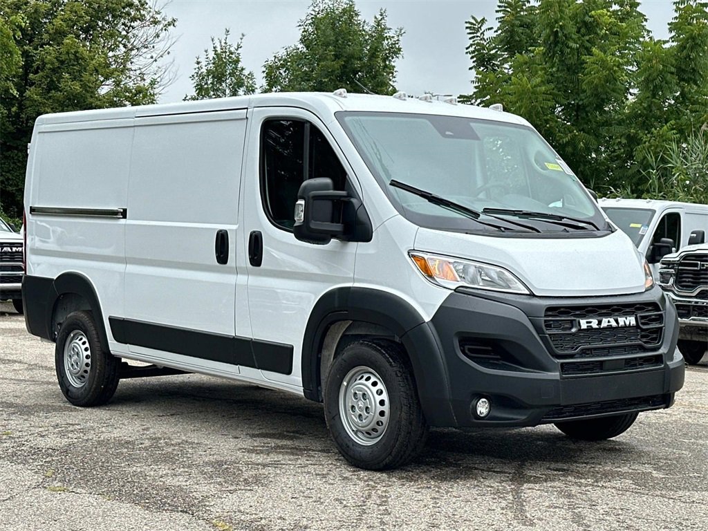 New 2025 RAM ProMaster 1500 w/ Convenience Group