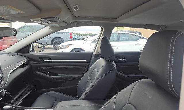Used 2023 Nissan Altima 2.5 SL FWD image 14